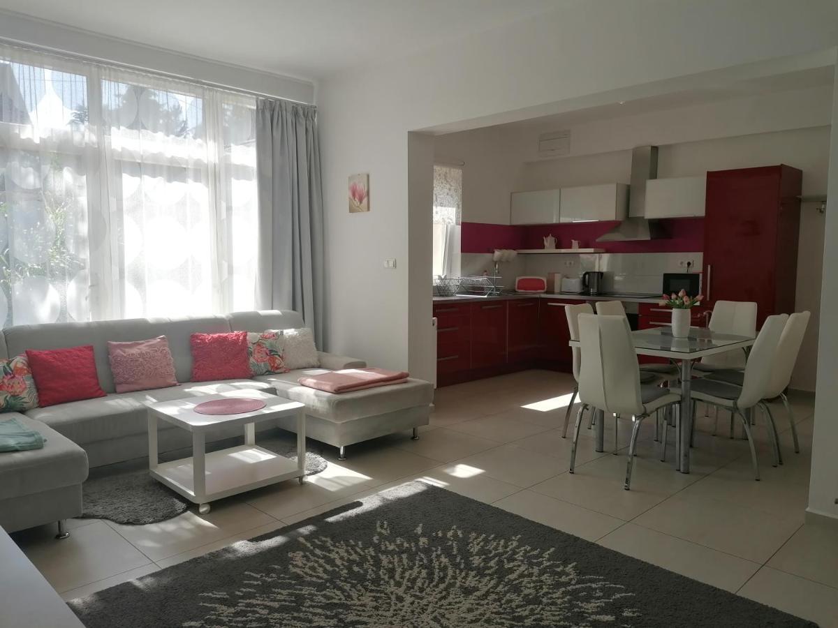 Angela Haz Apartment Balatonbereny Bagian luar foto