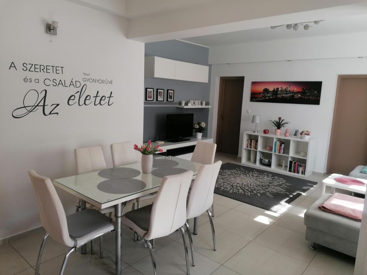 Angela Haz Apartment Balatonbereny Bagian luar foto