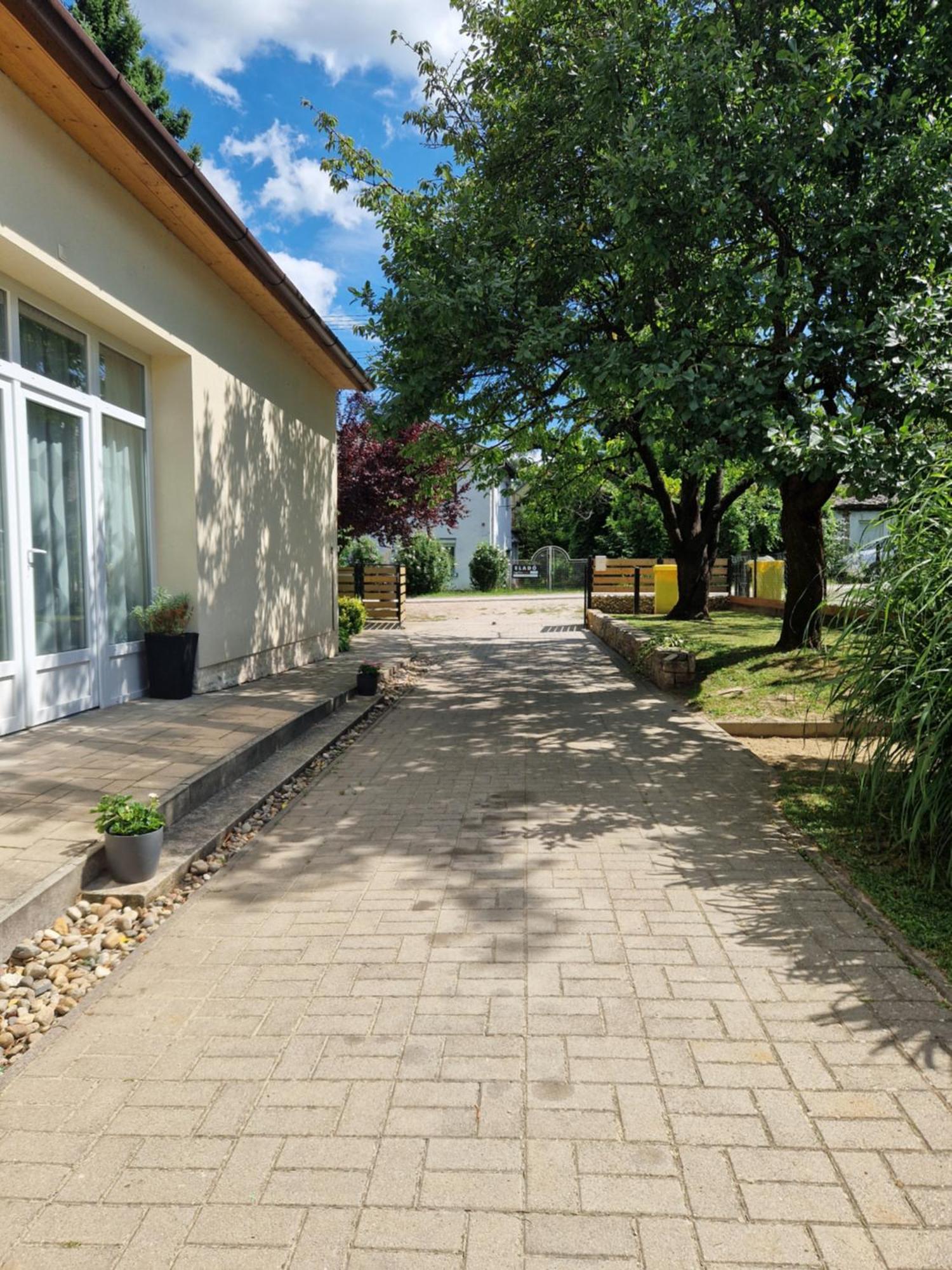 Angela Haz Apartment Balatonbereny Bagian luar foto